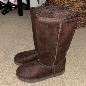 Winter Boots Size 7, Airwalk